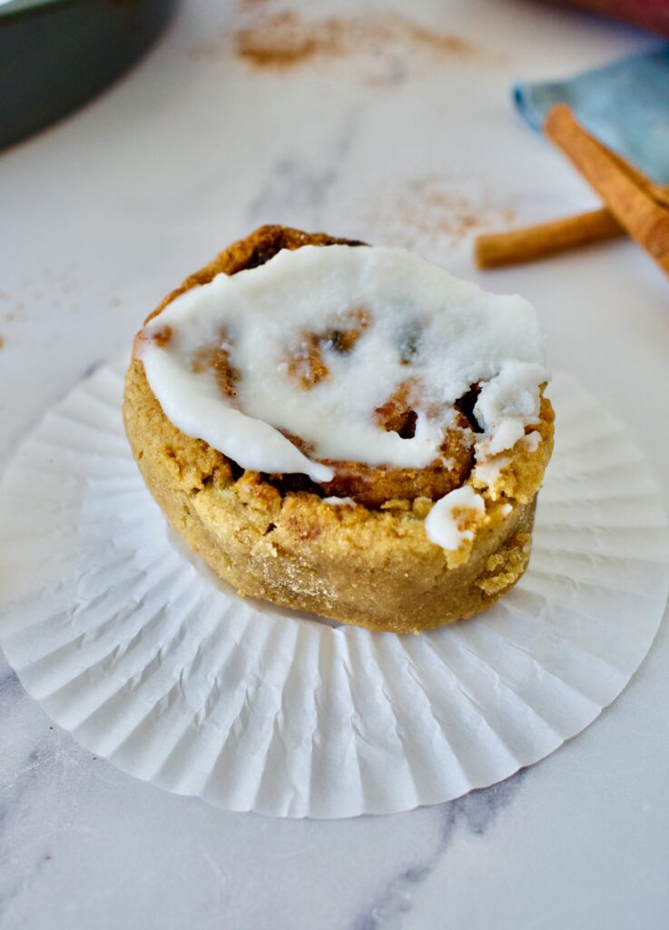 gluten free and dairy free healthy paleo cinnamon rolls