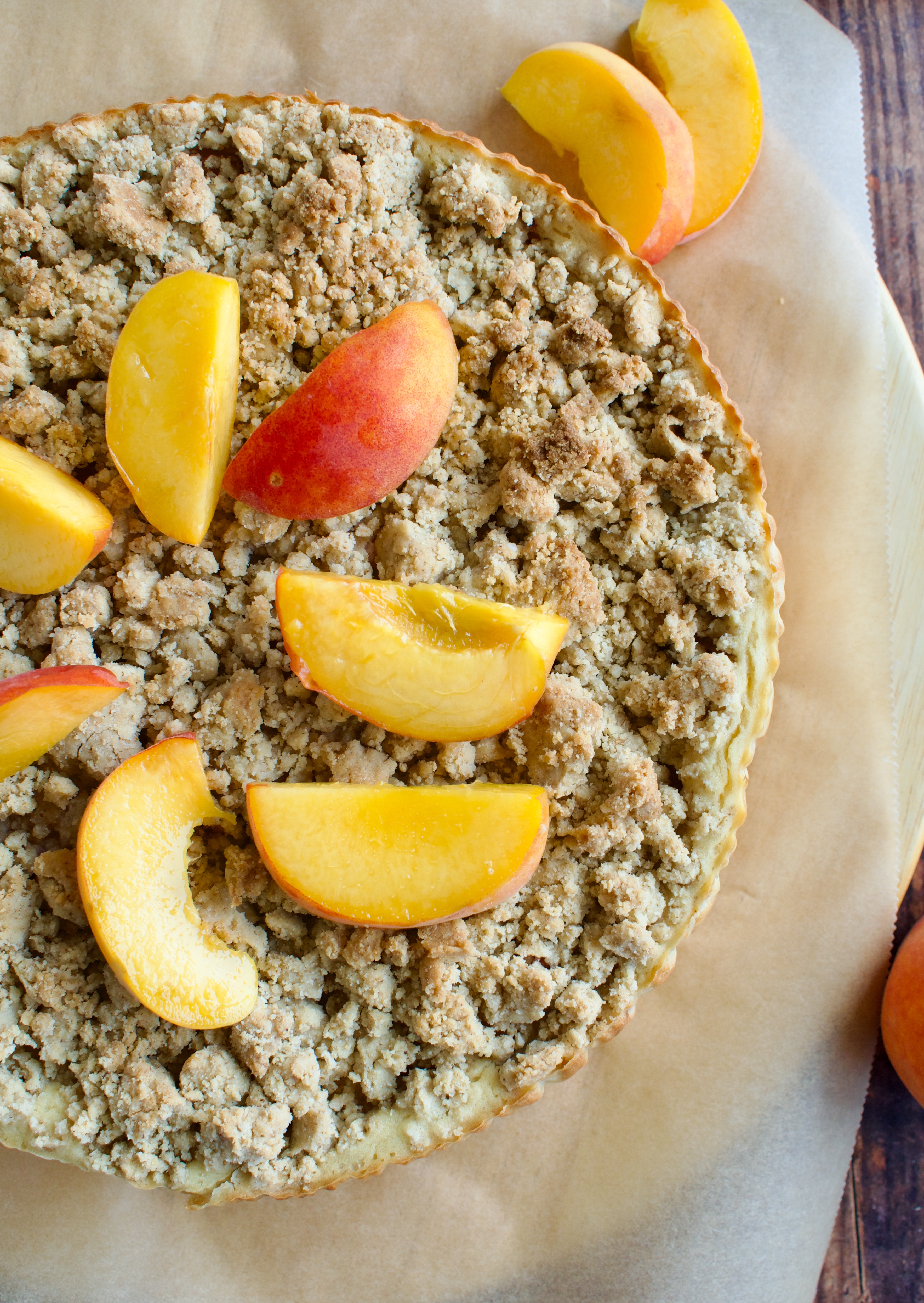 gluten free and dairy free peach crumble cheesecake