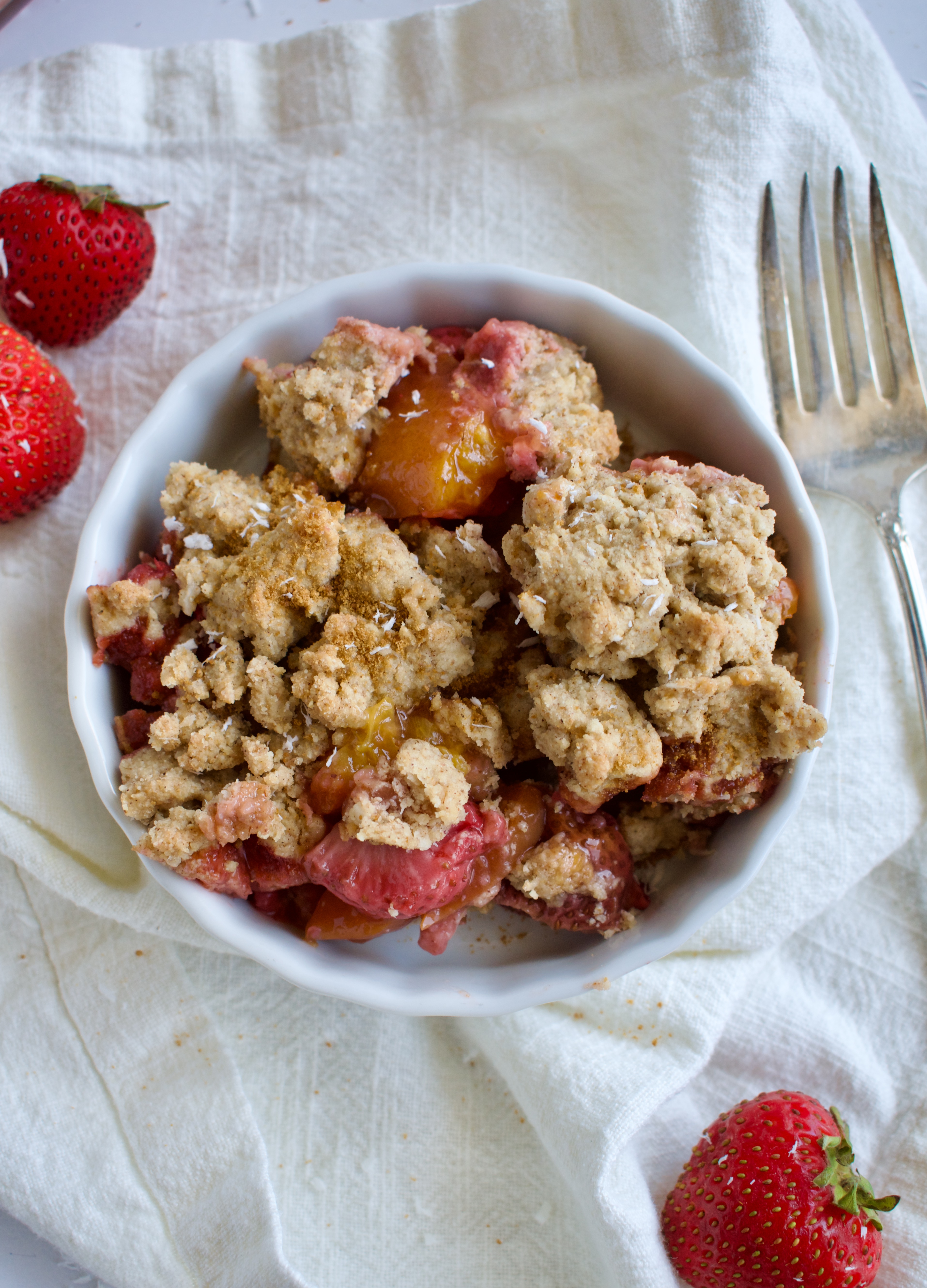 gluten free strawberry peach crumble