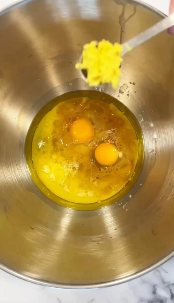 how to make paleo peach muffins