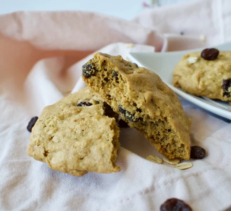 Healthy, Gluten-Free Oatmeal Raisin (or Chocolate Chip) Cookies!