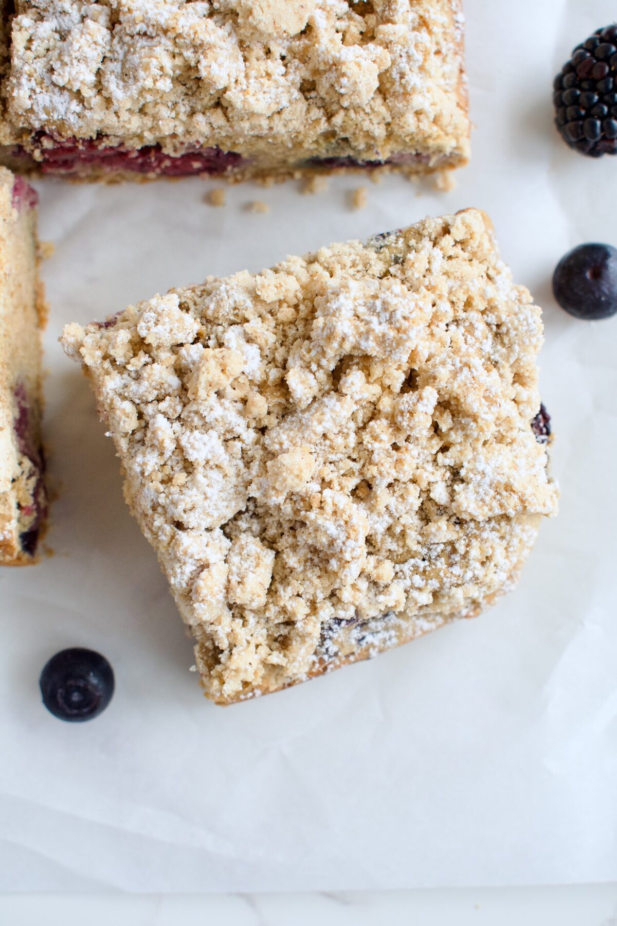 gluten free mixed berry crumble cake