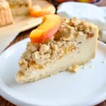 peach crumble cheesecake