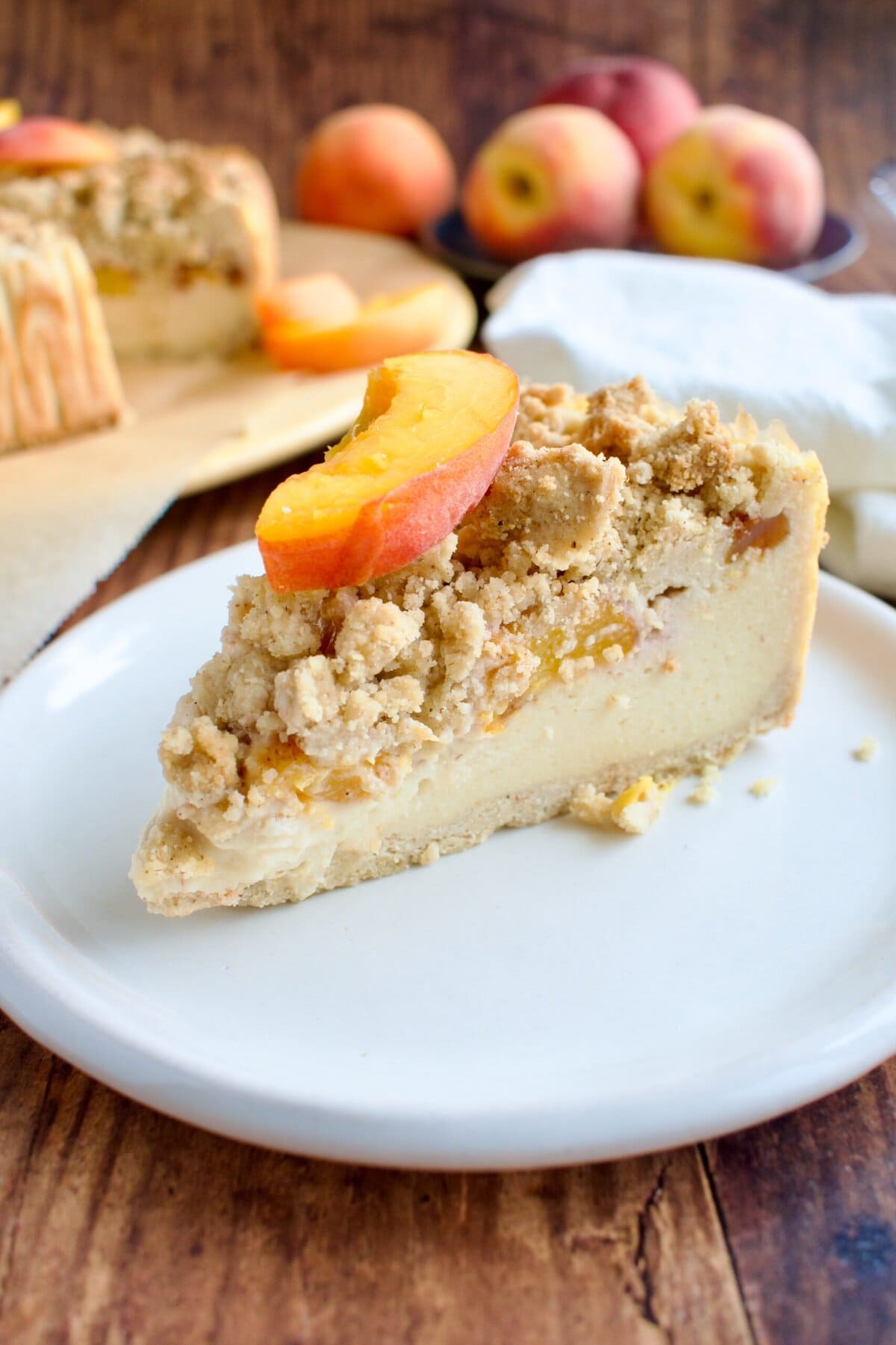 peach crumble cheesecake