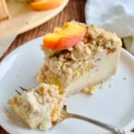 peach crumble cheesecake