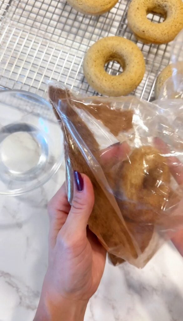 how to make baked cinnamon sugar donuts