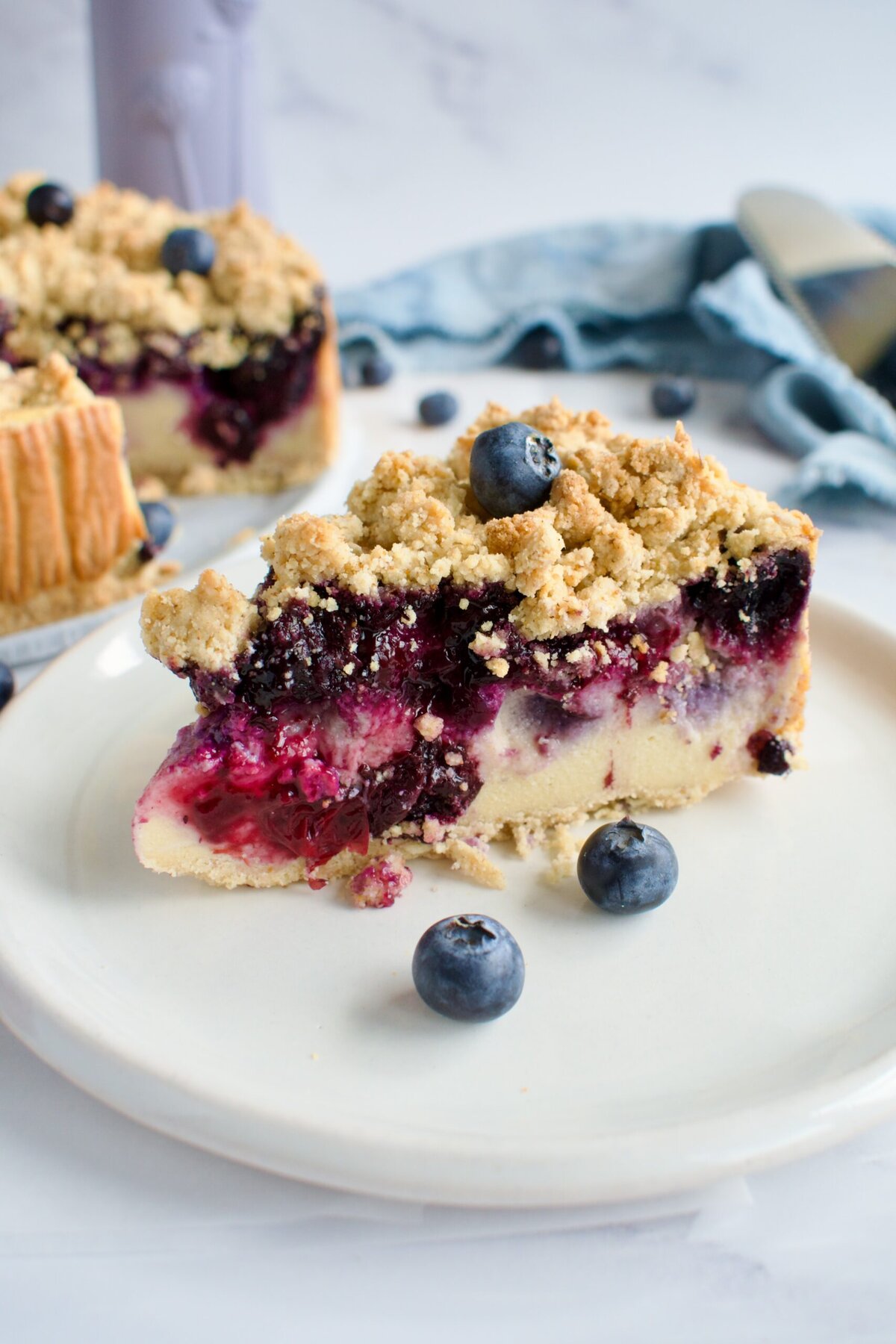 blueberry crumble cheesecake
