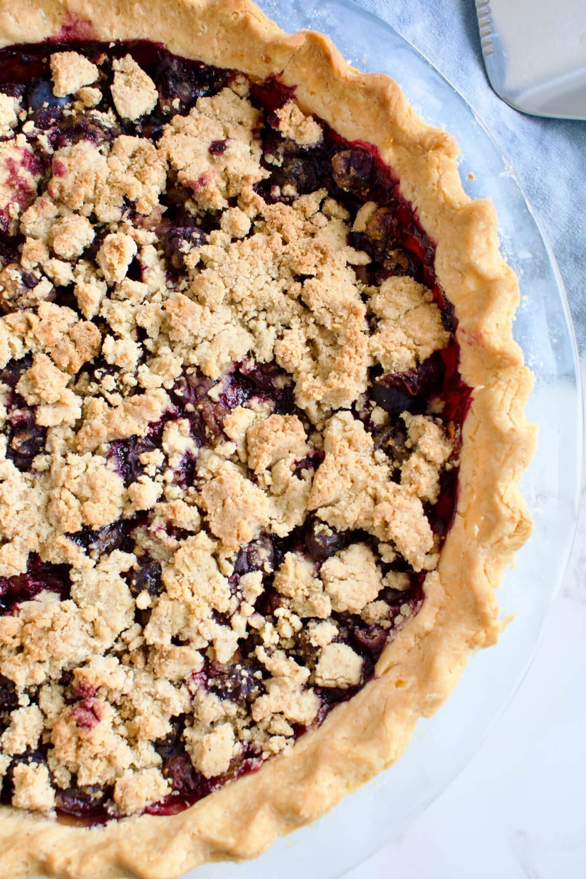 gluten free and dairy free blueberry crumble pie