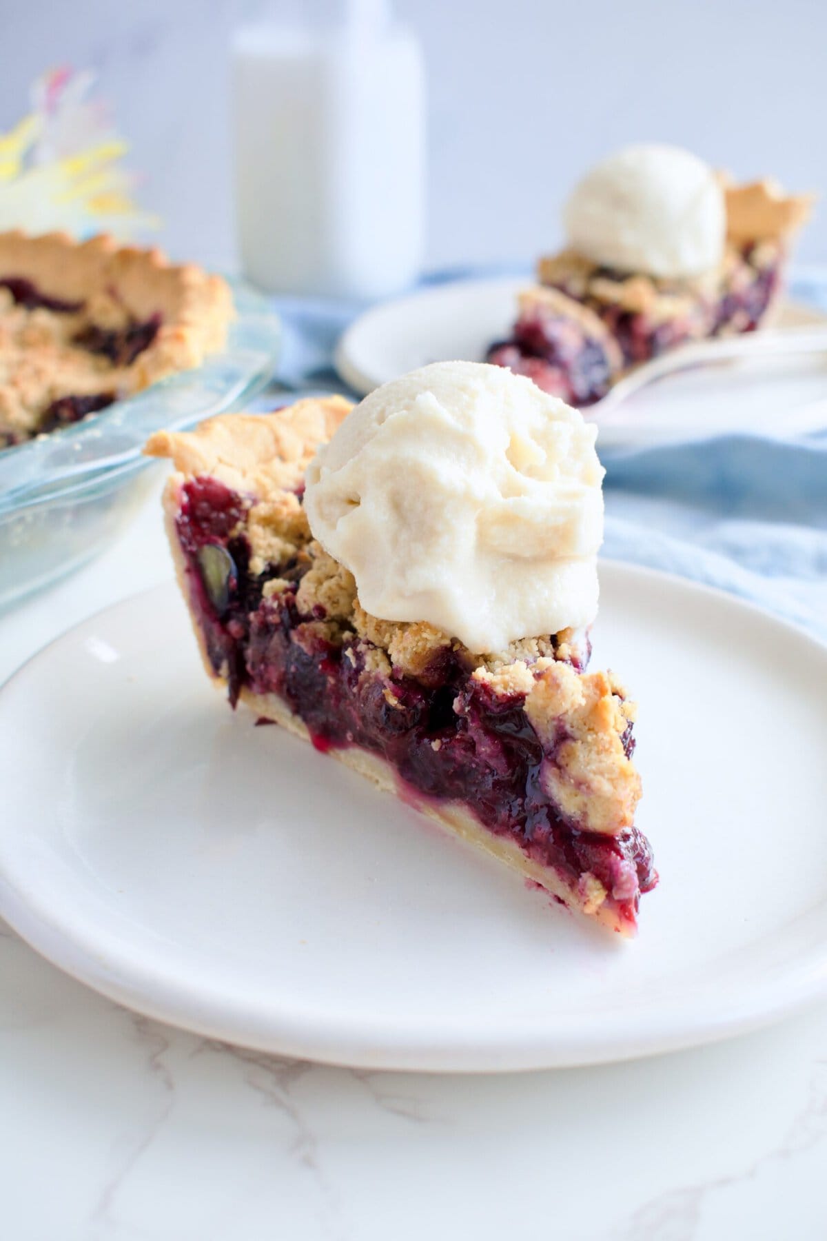 homemade gluten free blueberry crumble pie