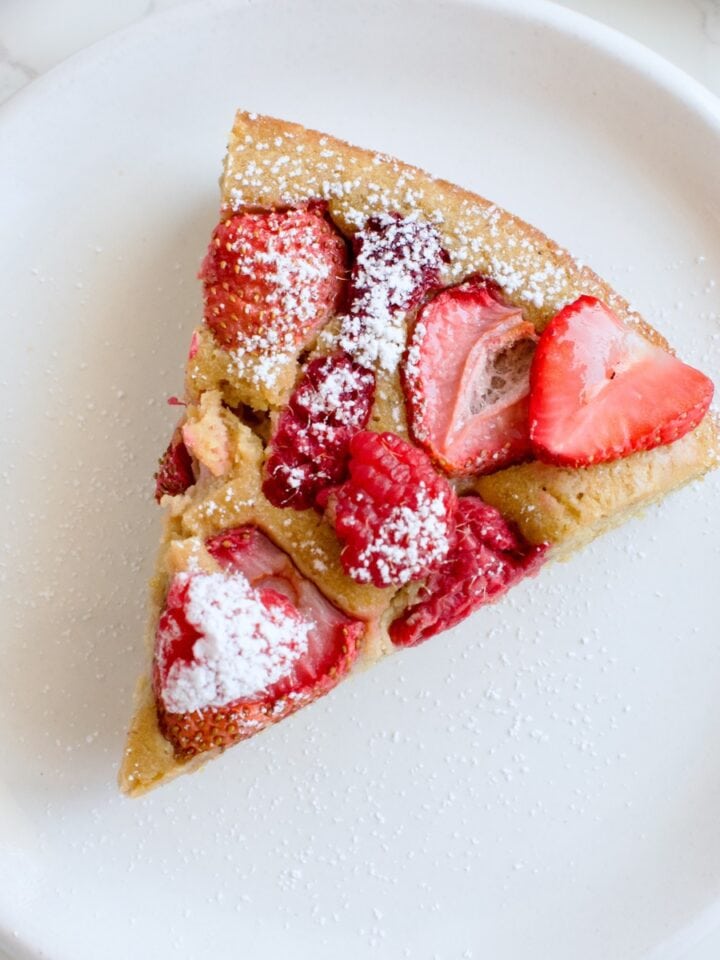 strawberry snack cake