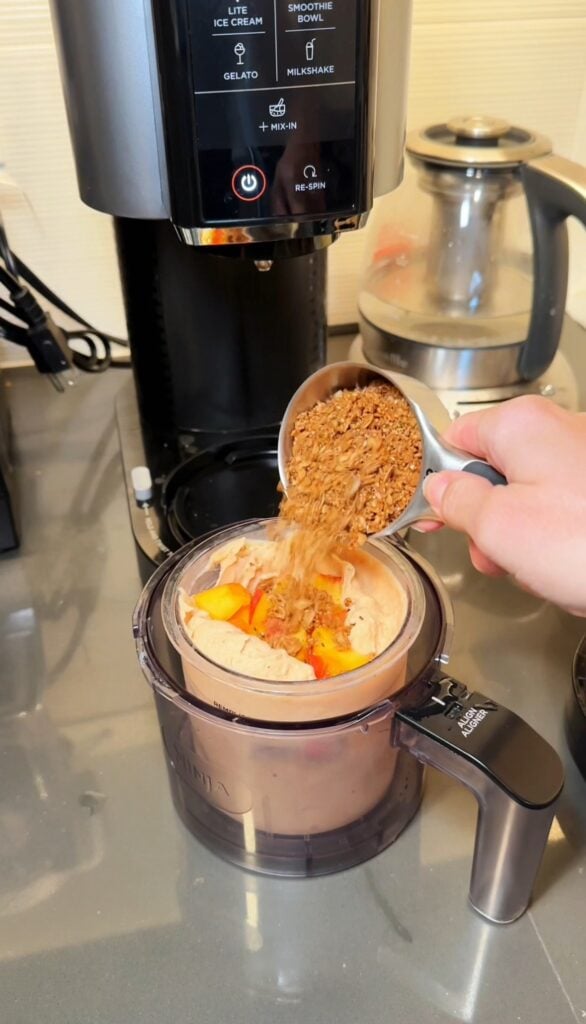 how to make peach crisp ice cream
