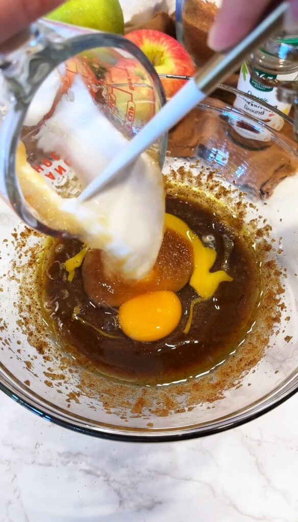 how to make gluten free apple crumb cake