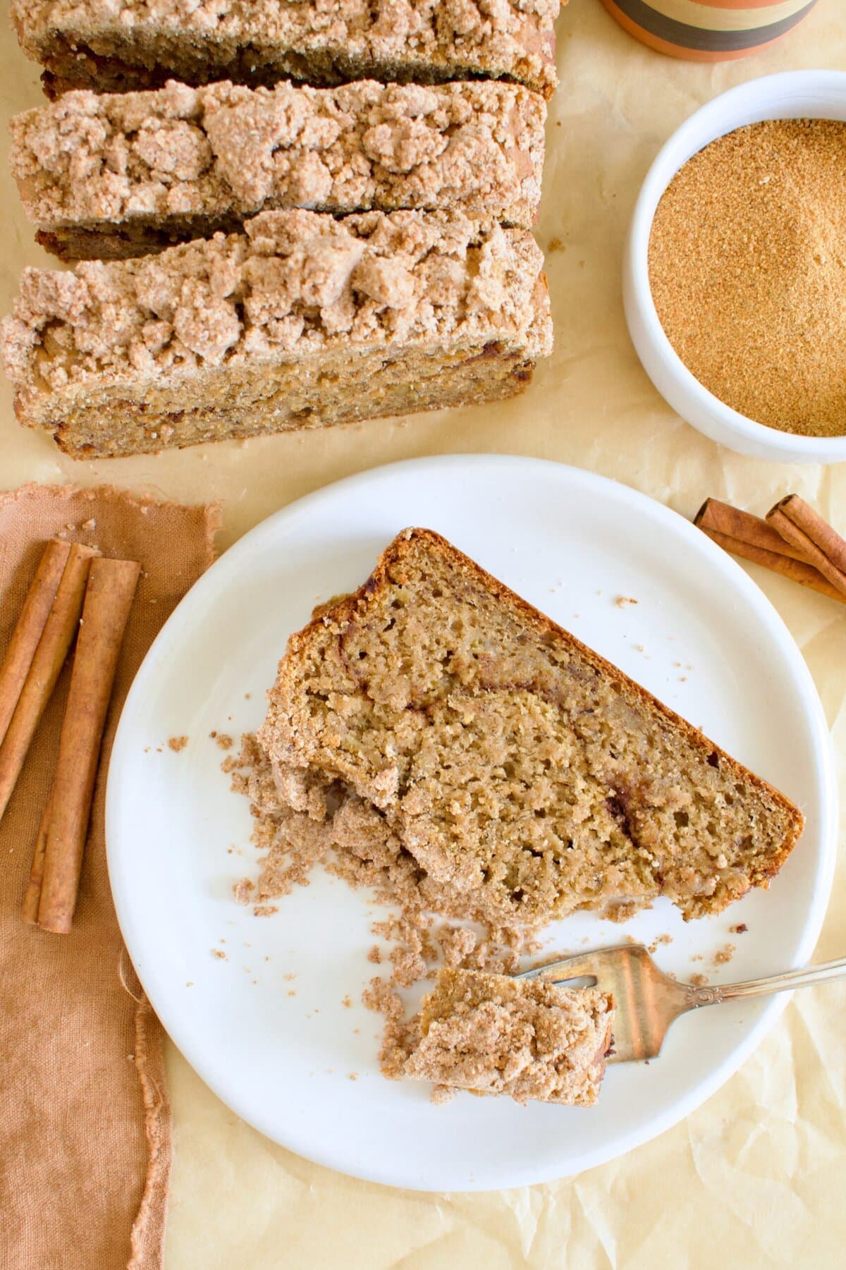 gluten free banana bread with cinnamon streusel